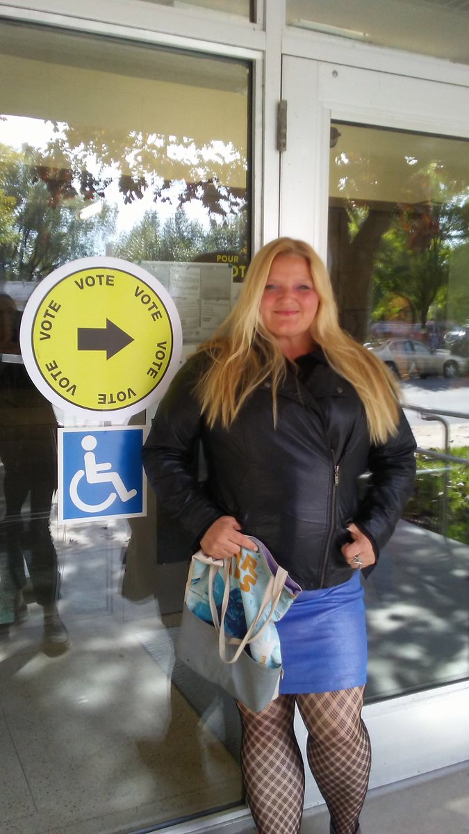 DoraQetesh's tweet photo. Visiter 4 polls sur 6 pas si pire #polmtl #Qc2018 #Quebec2018 #Qc #QcCommunity #electionsQC #Montreal #polqc #qcpoli #Qc #Elections2018 https://t.co/UxFtfmCu6Q