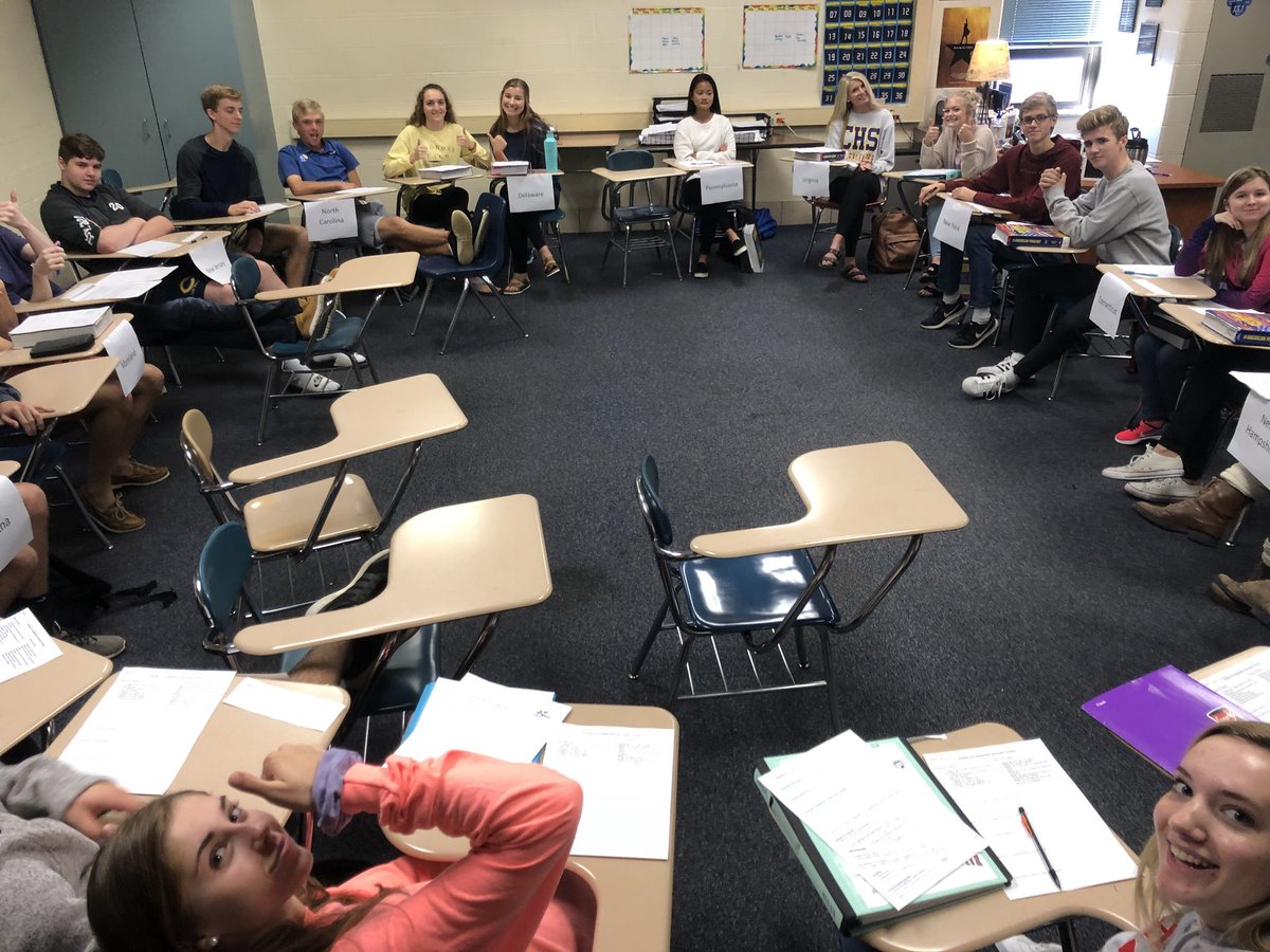 KellyGraber4's tweet photo. My classes today held a mock Articles of Confederation Congress.  At the end, (after some much heated debates between the states) everyone agreed the Constitution was needed. https://t.co/5Lk2Rn7QBR