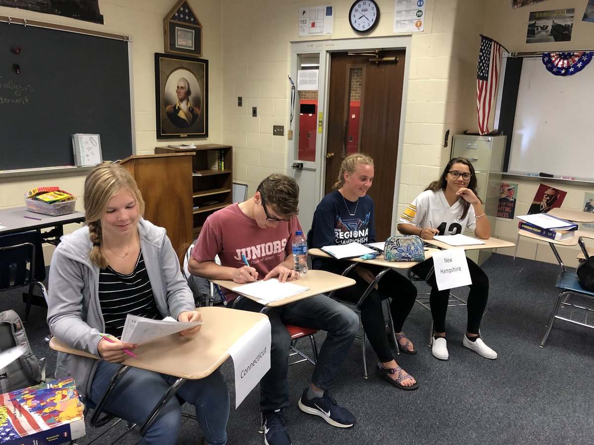 KellyGraber4's tweet photo. My classes today held a mock Articles of Confederation Congress.  At the end, (after some much heated debates between the states) everyone agreed the Constitution was needed. https://t.co/5Lk2Rn7QBR