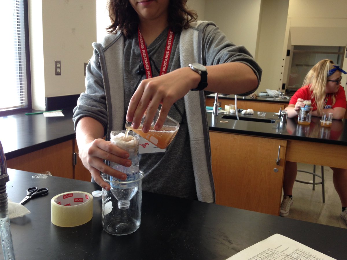 Bergersci's tweet photo. @MustangSTEM chem students learning about the limitations of physical water filtration. #ghsunity #gcisdsci https://t.co/HdOpkW74AG