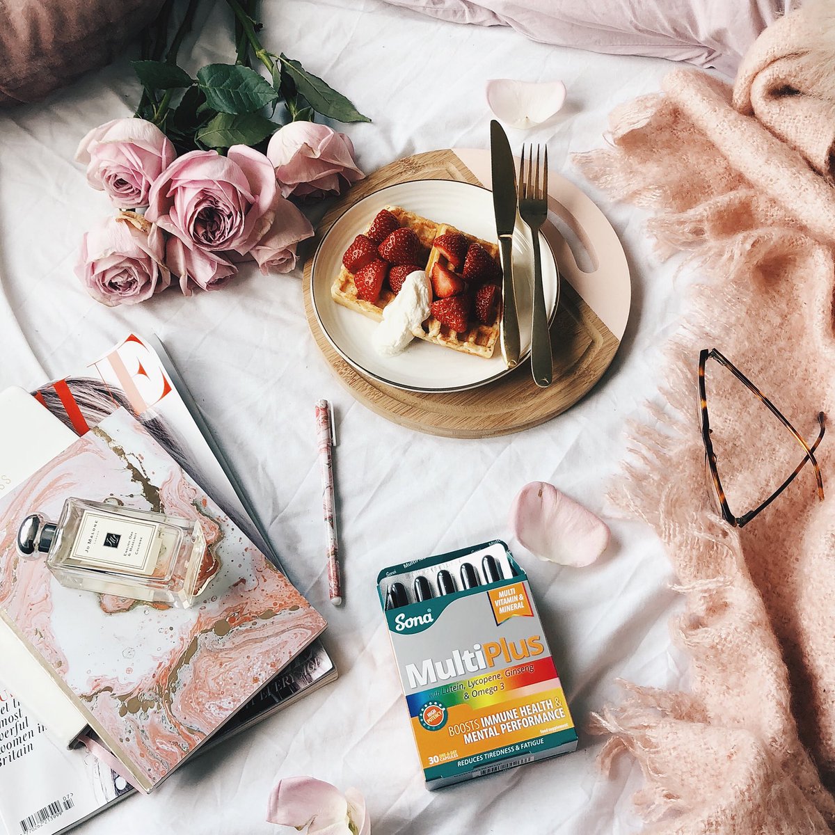 LiliForberg's tweet photo. I feel like this time of year is when everyone starts to feel slightly run down.. the buzz of back to school is truly over.. I have been taking @sonavitamins Multi Plus capsules to help fight fatigue and keep up my energy levels. #sp https://t.co/npSTmEmiwq