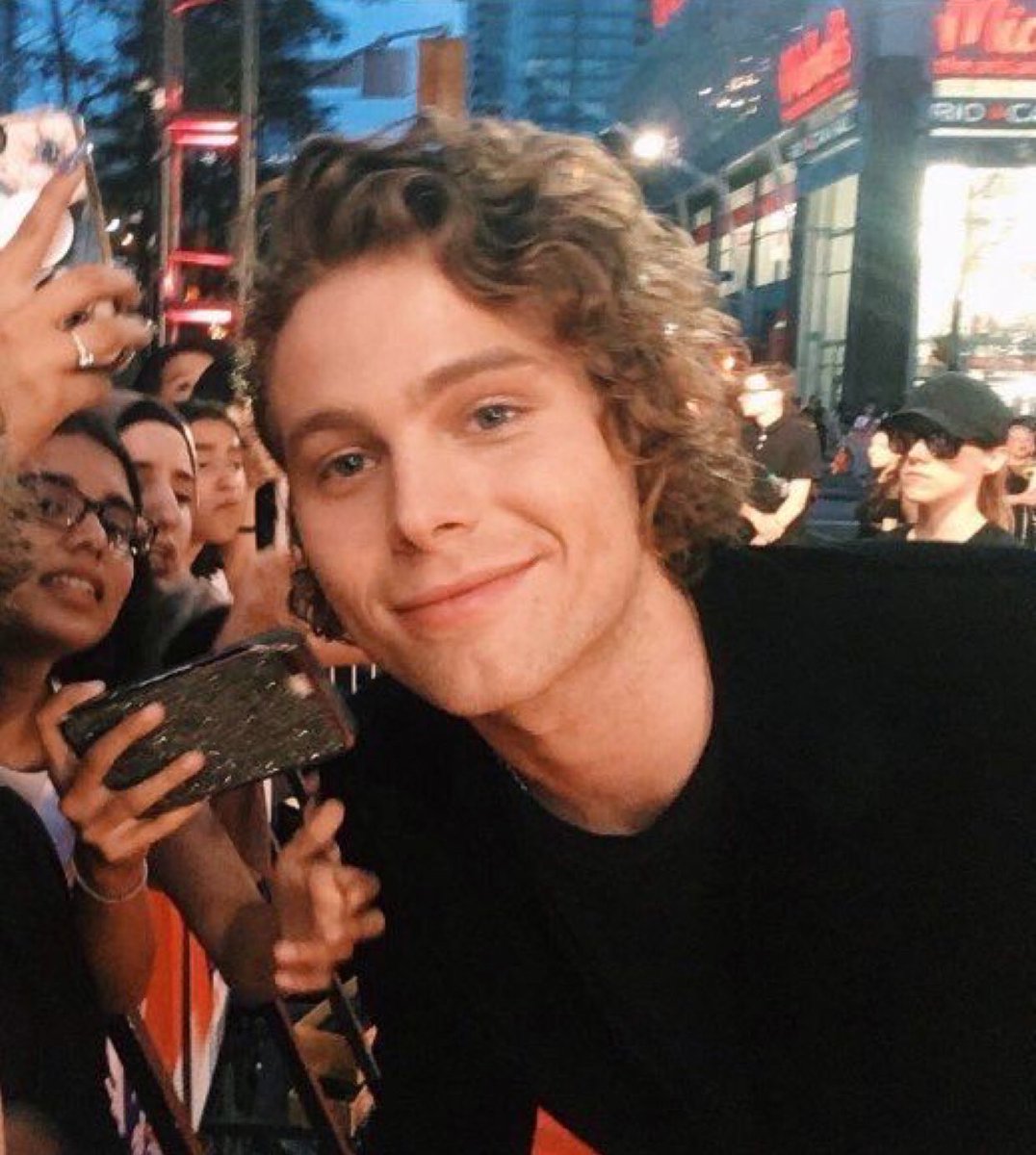 <a href="/coffee_clifford/">taylor</a> 𝐒𝐇𝐈𝐏: God, it was a tie between Muke like I struggled seriously trying to decide which one but I went with my gut and chose Lucas and lemme just say... woooooow🤩
𝐎𝐔𝐑 𝐒𝐎𝐍𝐆: Wherever You Are — 5SOS