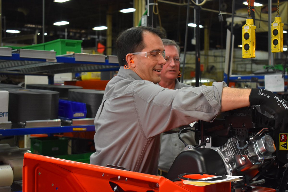 Governor Walker tweet media