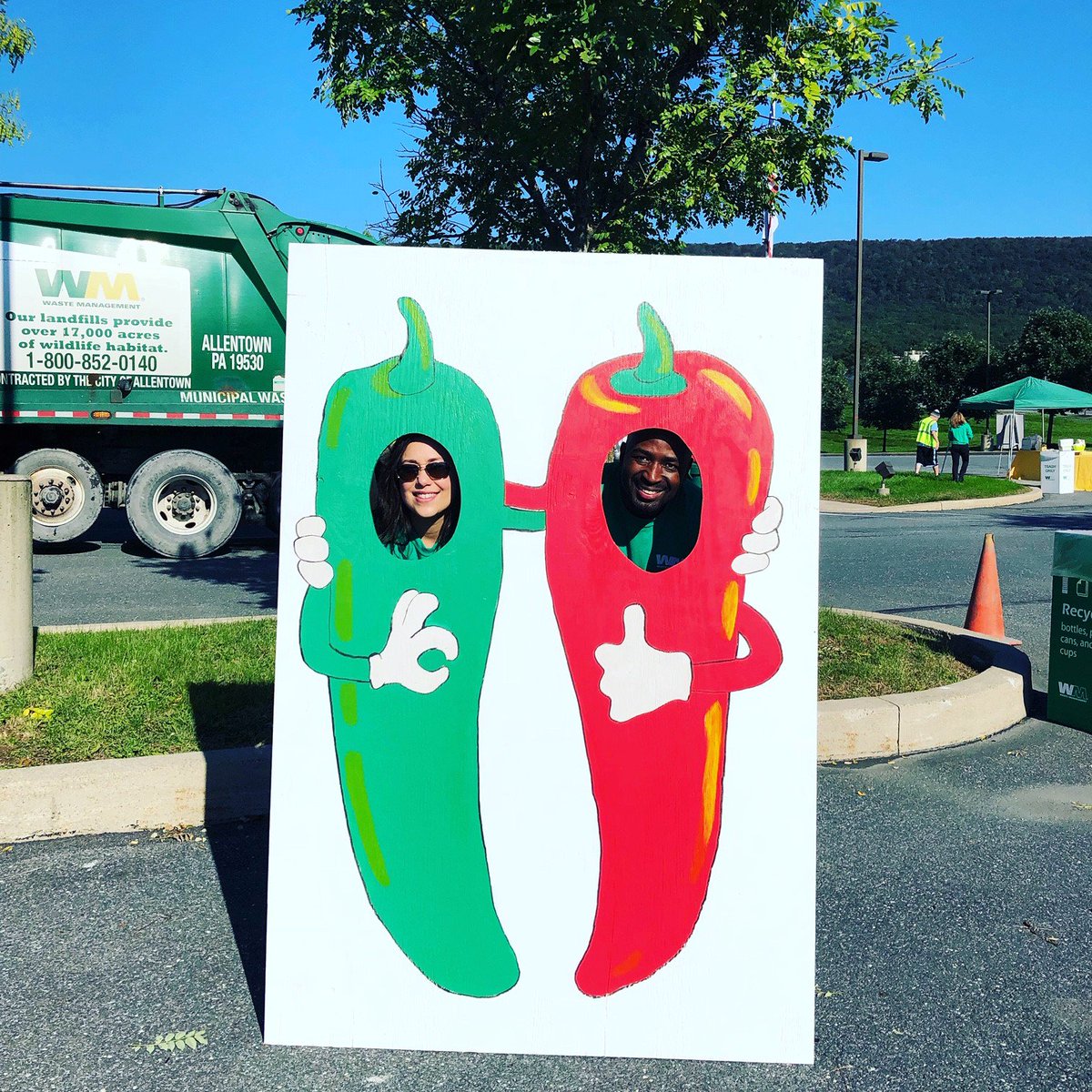 wm_greaterma's tweet image. Community events are one of our favorite things to do! Grand Central Landfill hosted its 2nd Annual Chili Cookoff and Open House this weekend with 10 area non-profits vying for the WM jackpot. Residents from around the area came out to support them! #familyfun #teamwm #community