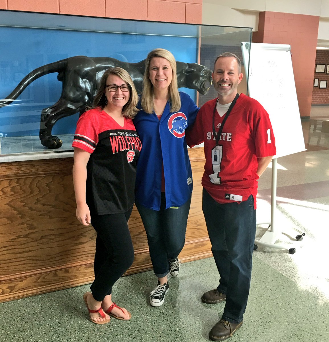 w_masterson's tweet photo. StuCo advisors have spirit!  #pchoco18 https://t.co/iNvzRlZM5M