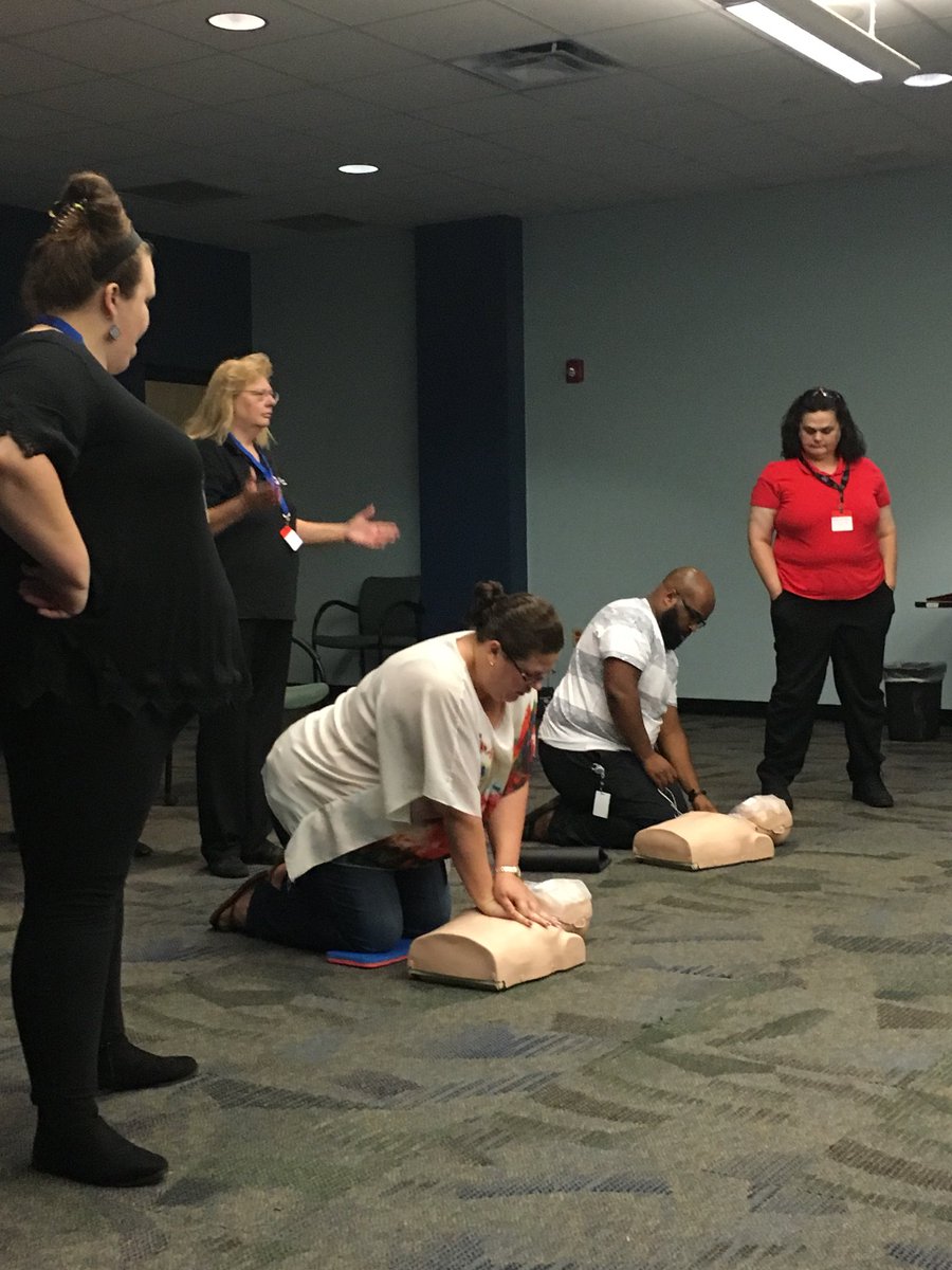 only1kandyland's tweet photo. Saving lives in CPR training #CLG #HSV #HuntsvilleRockets https://t.co/mwyS9K0mrp