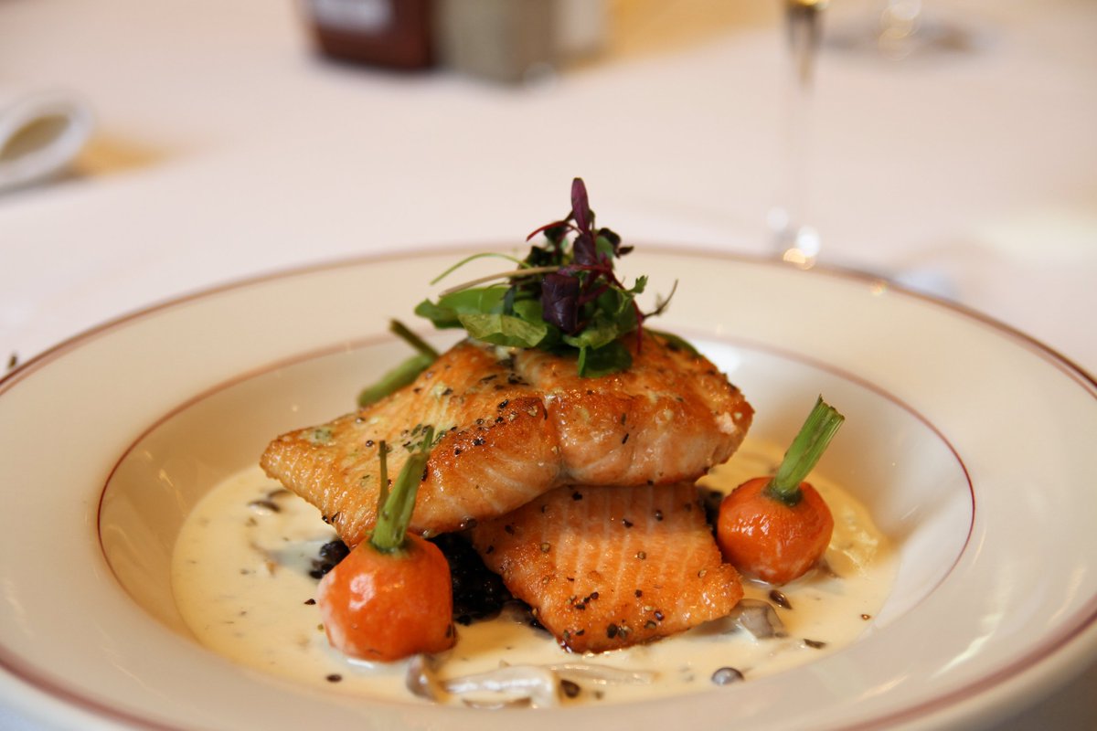 StPaulGrill's tweet photo. In honor of October being National Seafood Month, @StPaulGrill is excited to be serving Arctic Char over Beluga Lentils with a Beech Mushroom-Tarragon Cream, a sustainable seafood option #SmartCatchMN #KeepOceansFishy @beardfoundation @OurOcean #MySaintPaul https://t.co/XEty84Euy1