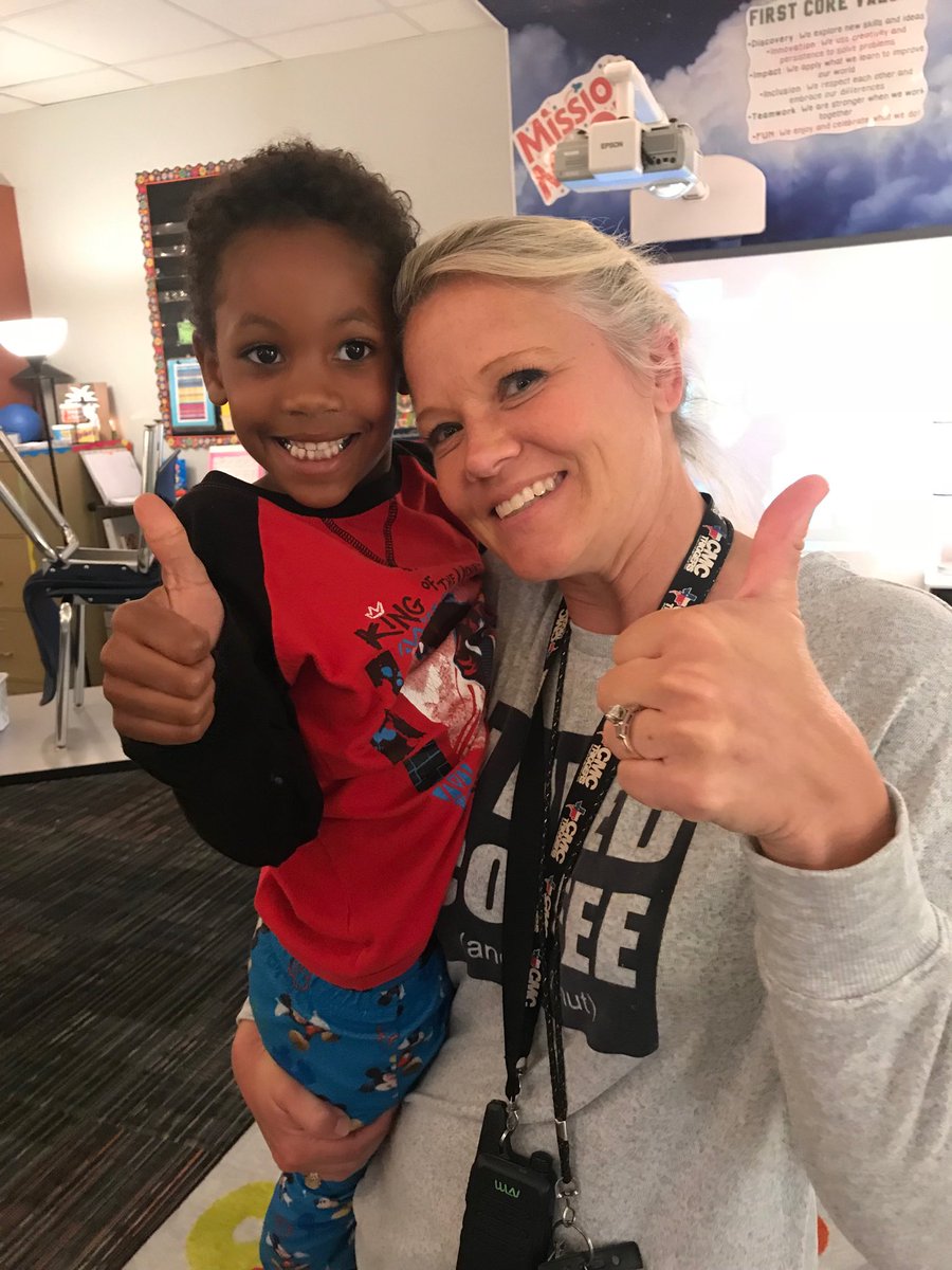 blessedmom8500's tweet photo. Today was a great day for Jackson! It was pajama day AND he got a purple, the BEST behavior mark for his class today! ⁦@KrauseElem⁩ ⁦@BrenhamISD⁩ https://t.co/ecmuP89tl9