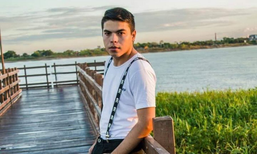 #HISTORIASDEVIDA / Un joven formoseño triunfa en Instagram con su imagen, historias y encuestas sobre la vida diaria
• Se trata de Nelson Maidana, de 22 años. También fue tendencia siete veces en Twitter. ► [ow.ly/uTz430m3lJW]