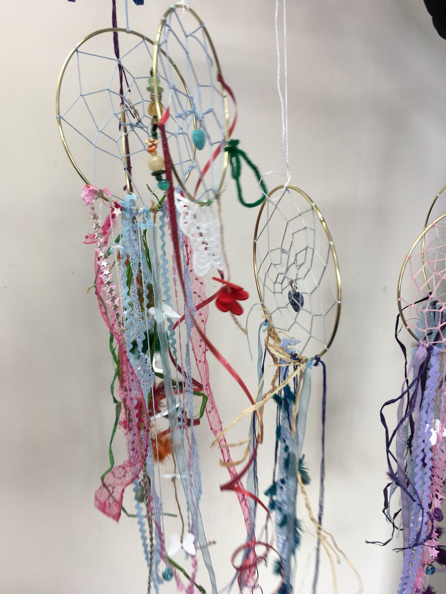 Lbluebelldevon's tweet photo. Finding our FlOW today, making beautiful dream catchers, each as beautiful and individual as their creators. Decorated with feathers to remind us to be gentle with ourselves, hearts for love and self compassion, butterflies for transition and keys for unlocking our strength! https://t.co/6MBiDA1jnN