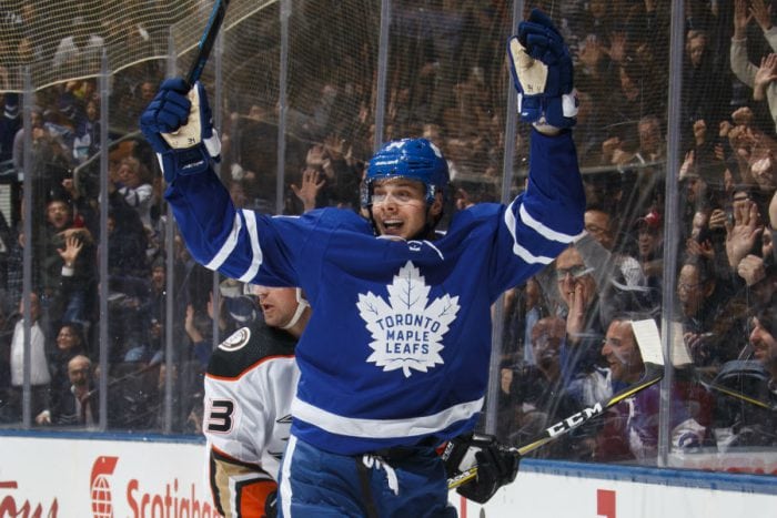 MLarkinHockey's tweet image. FINAL UPDATE of my top 200 fantasy players for 2018-19. Jesperi Kotkaniemi, Timo Meier and Tage Thompson make their debuts. 

Good luck in your drafts everyone!

thehockeynews.com/news/article/t…