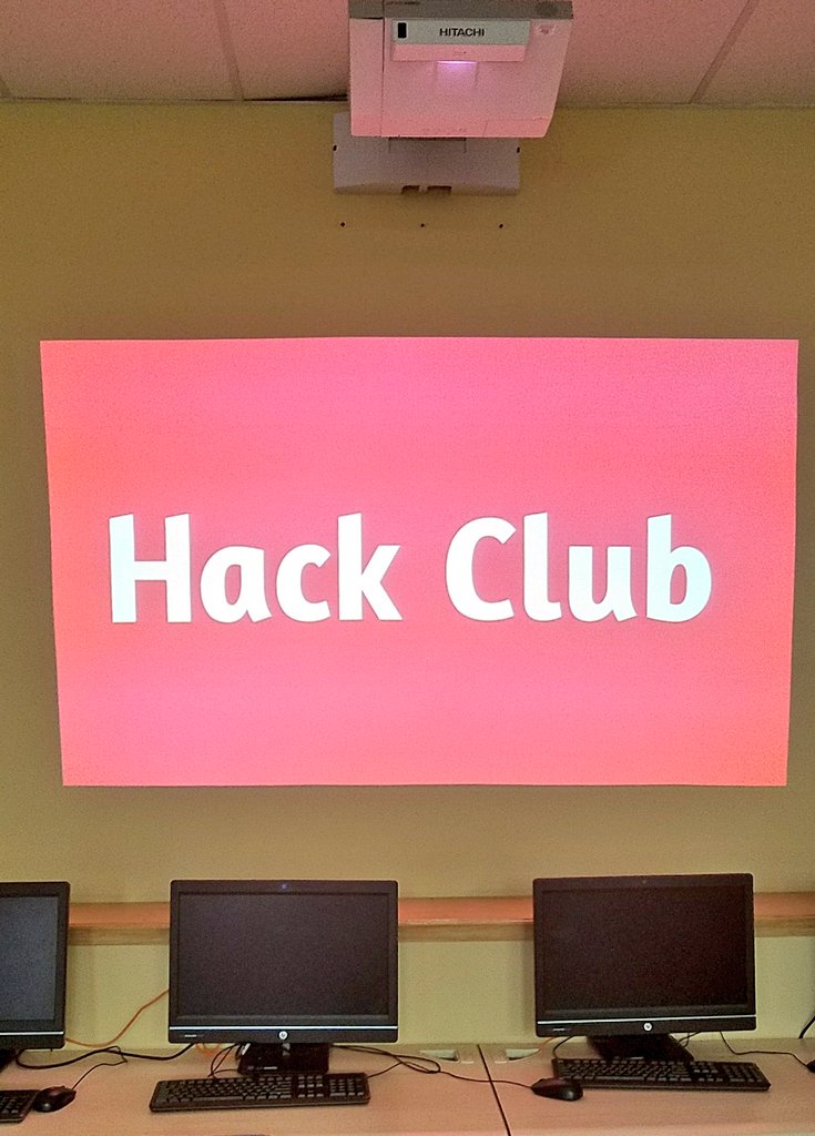 MountToday's tweet photo. After the Bell: Hack Club. #Coding #Gaming #Programing #afterthebell https://t.co/yV9fxzXqar