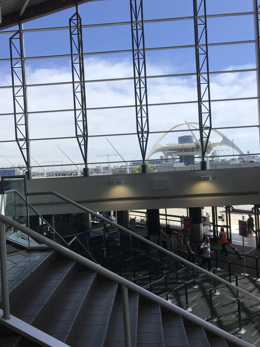 colinwright1959's tweet photo. #LAX #ManFlu #USTravels #PrayForCol 🙏🏻 https://t.co/MMnSRRtyt6