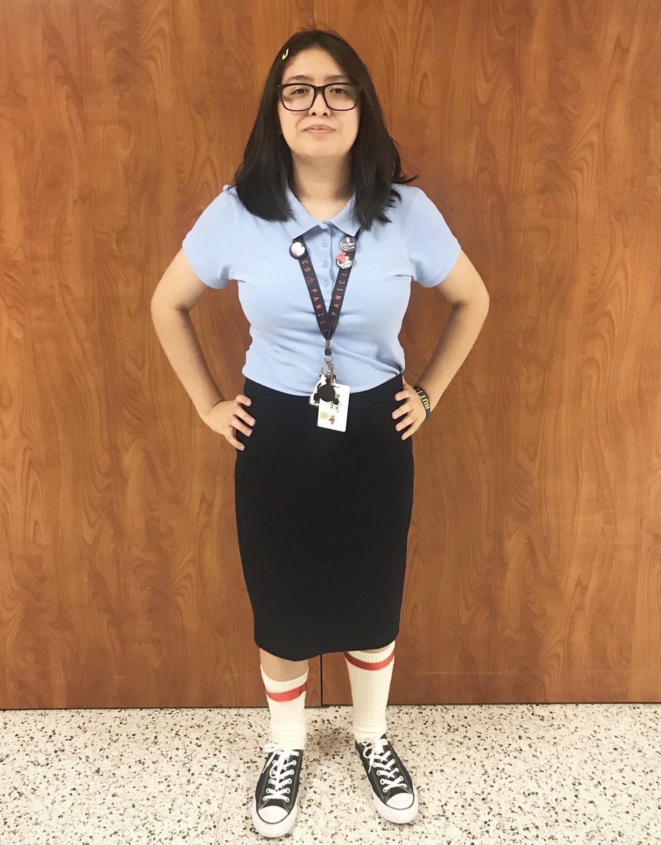 Davis9_AISD's tweet photo. Homecoming Week has us looking NERDY today!!! #hoco2018 #NerdDay #Davishomecoming #FalconPride https://t.co/z1WbD85b3v