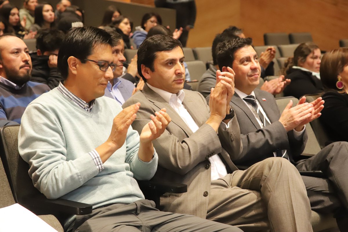 Piensa_OHiggins's tweet photo. Nuestra gerenta general (s) @PERojasG participó en el lanzamiento del libro "Fauna Nativa de la Región de O'Higgins", escrito por el encargado regional de vida silvestre del @sagchile, Diego Ramírez, y co-ejecutado por la @cdellibertador https://t.co/Od7NFit4bA