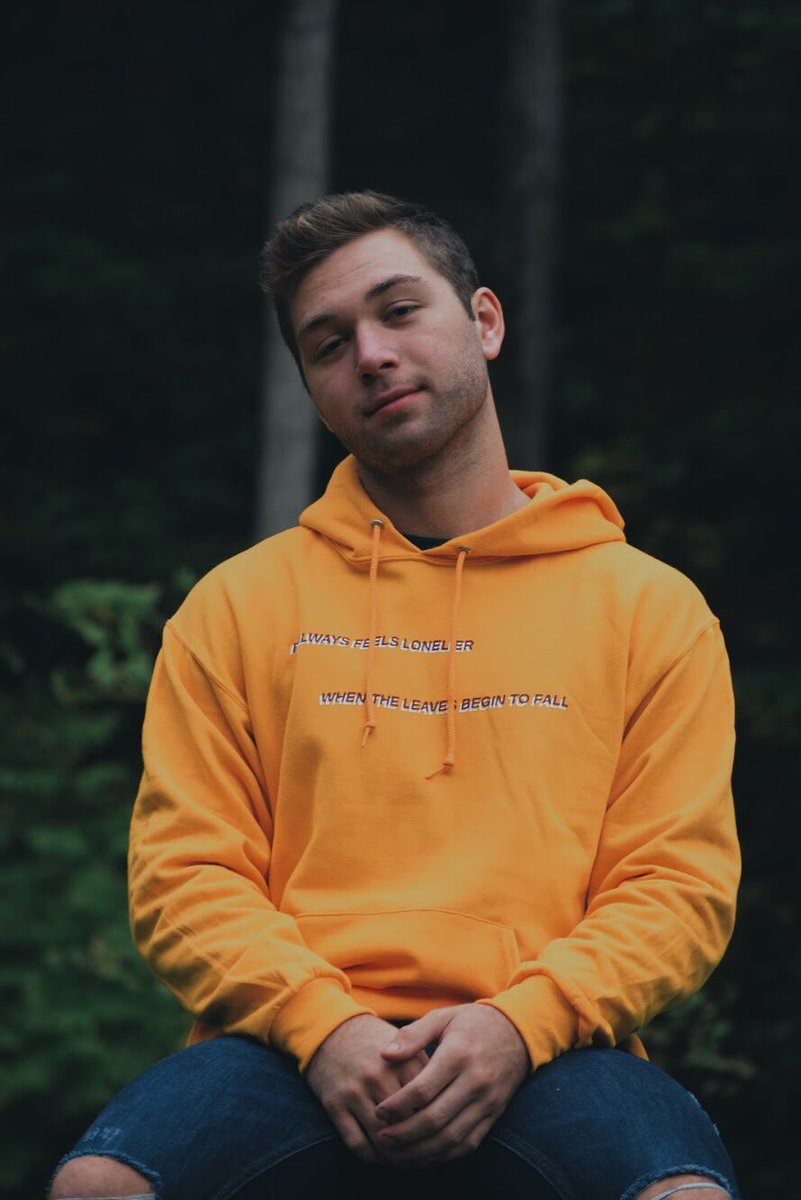 VainxietyCo's tweet photo. LOOKBOOK IS LIVE ON OUR WEBSITE! LINK IN OUR BIO<3 Go check out the theme we put together for our Fall 18’ Collection and let us know how you like it:) https://t.co/tQKxDhUC0E