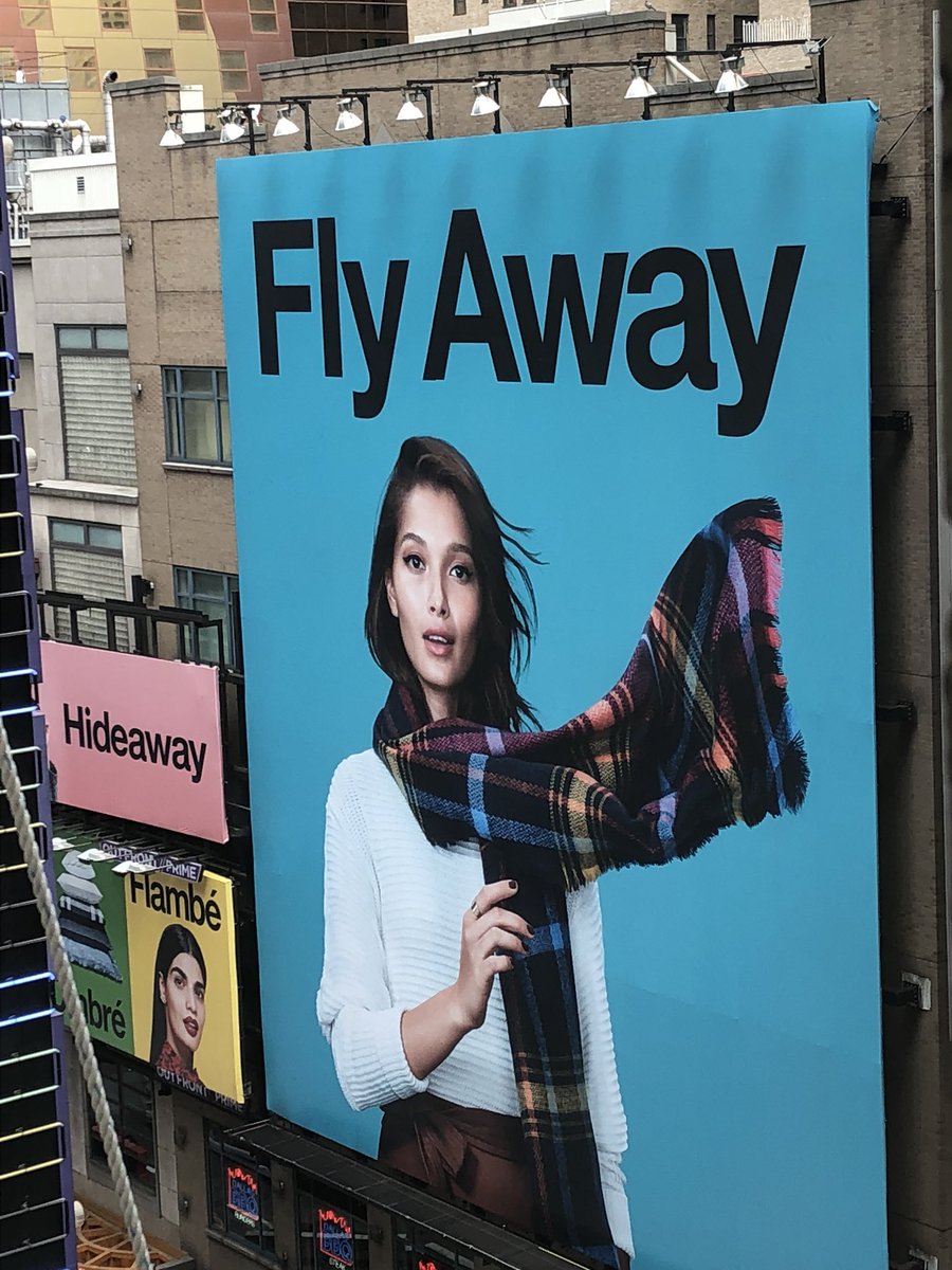 TimesSquare8760's tweet photo. #TimesSquare https://t.co/Rxe0yfi6Mf