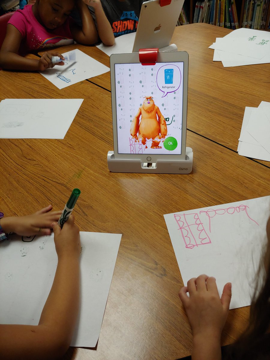 BowieBraves's tweet photo. Kinder, first, and fourth graders using Osmo kits @BowieElem. Students leading the learning and sharing their ideas. Learning is fun with technology. #OsmoFun #drawing #listening #followinginstructions @LubbockISD @ofemen616 @lisdtechtips https://t.co/cUpAQUFXkj