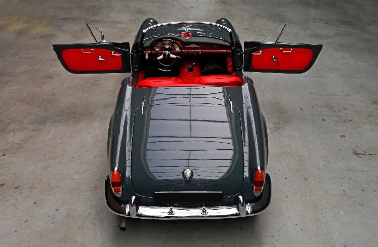 Aguttes_'s tweet photo. #AUTOMOBILES - 
La vente totalise 1 185 790€ TTC ! 

TOP 3 des belles enchères 
1959 AC Aceca - Adjugé 218 540€ TTC
1966 Porsche 911 S - Adjugé 115 640€ TTC 
1961 Alfa Romeo Giulietta Spider 1300 - Adjugé 85 500€ TTC
#Aguttes #auction #carauction #lesgha @lesghauto https://t.co/Wrnceyscwc