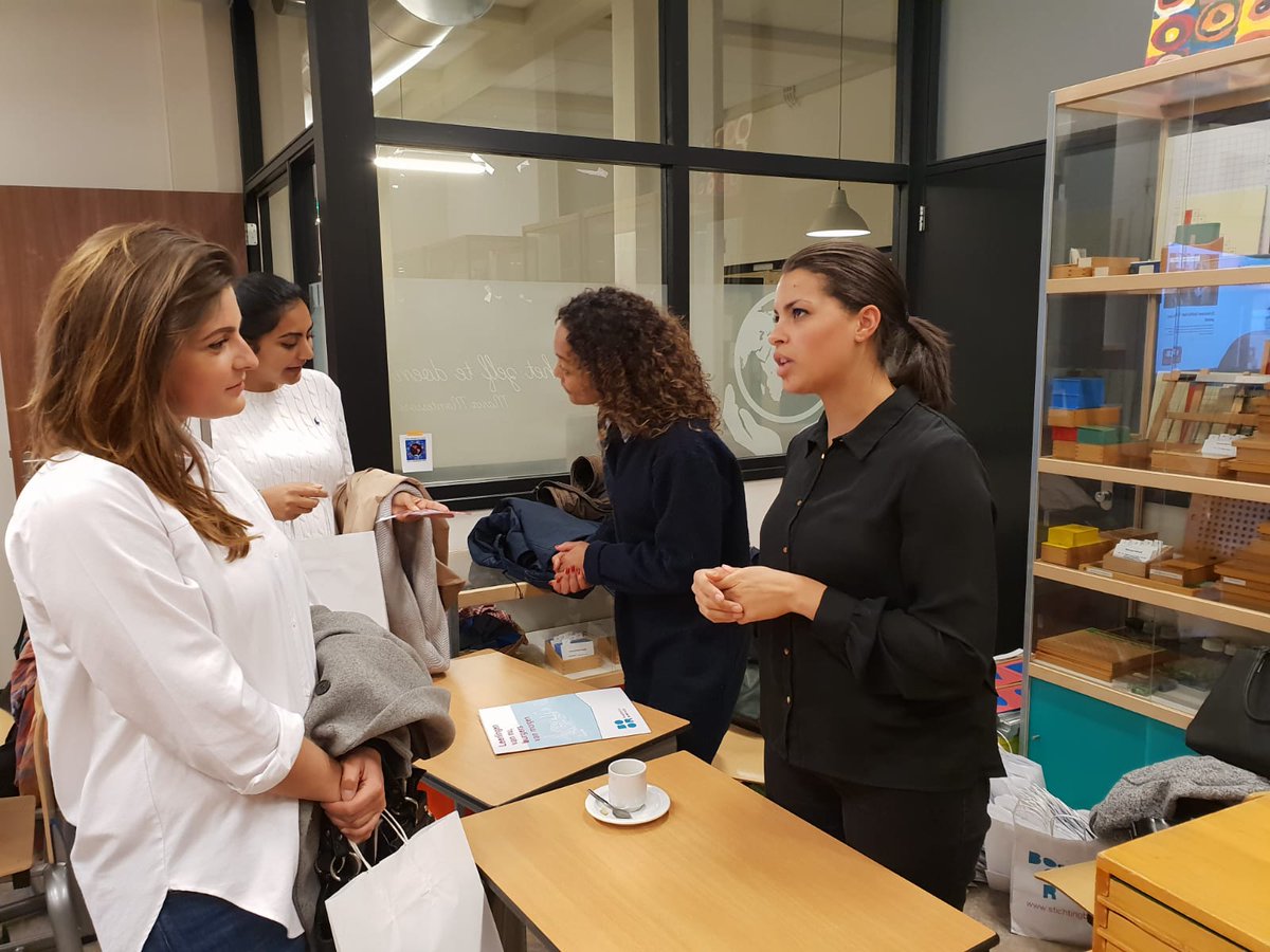 BOORWerkt's tweet photo. Team #BOOR Werkt was vanavond bij de #informatieavond voor het zij-instroomtraject #pabo van @hsrotterdam. Interesse? Solliciteren kan nog tot 8 oktober: https://t.co/HIR5iuXK1n #onderwijs #Rotterdam https://t.co/PdCY0I0cMu