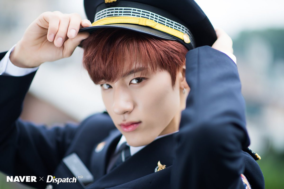 The boyz эрик. Эрик kpop. Ёндже из the boyz. Eric the boyz. Эрик зе бойз блондин.