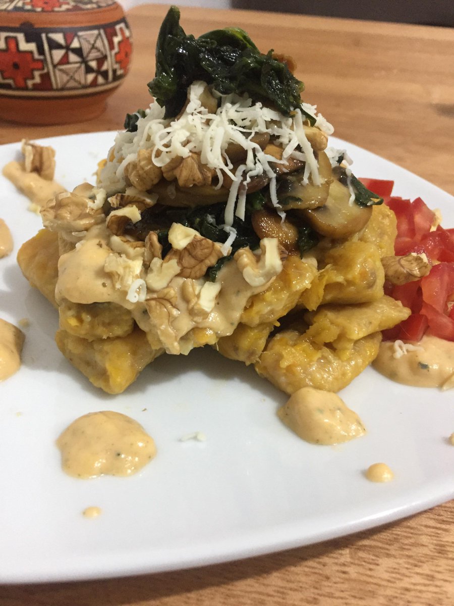_lodges's tweet photo. Chef @GordonRamsay pls rate my sweet potato gnocchi in a tomato basil cream sauce topped with spinach mushroom and walnut salad in a brown sugar reduction #pleaseroastme #tastesbetterthanitlooks #wifematerial #goesgreatwithwine https://t.co/laJC7bKDoH