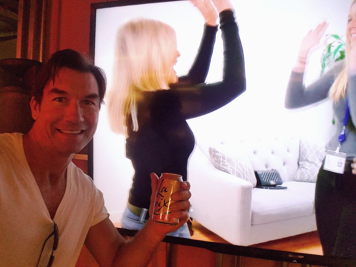 Feet Twitter Rebecca Romijn naked photo 2017 cleavage Twitter Rebecca Romijn naked photo 2017