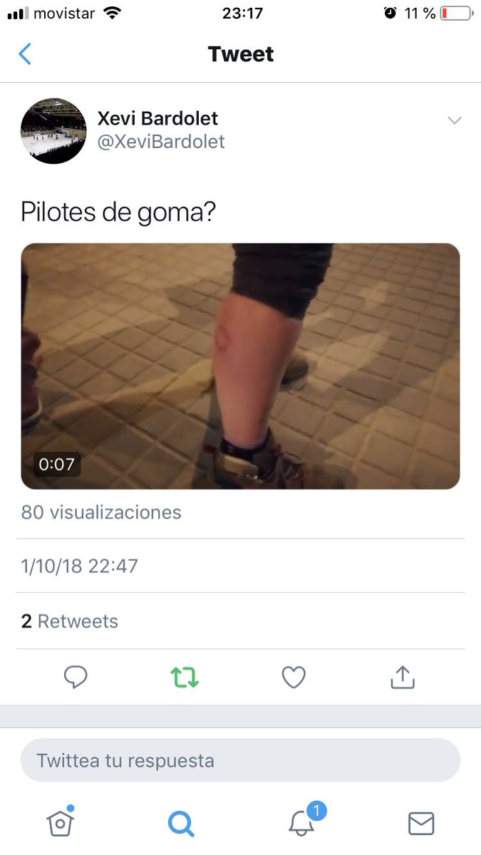 Nicotiana15's tweet photo. Nueva tradición separata: el caga-porra. Cada #1oct les encanta que les peguen con las porras.

Los #lazis querían una #TardorCalenta y...deseo concedido. 

Hoy van a domir calentitos. 

Cuantos heridos? Les han tocado las tetas?

#1OctFakeReferendum #1deOctubre #LaSilenciosaCat https://t.co/0tnoalbbBI