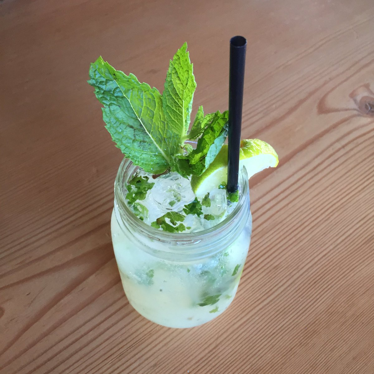 Come on by for a Monday #mmmmojito. #yqqeats
