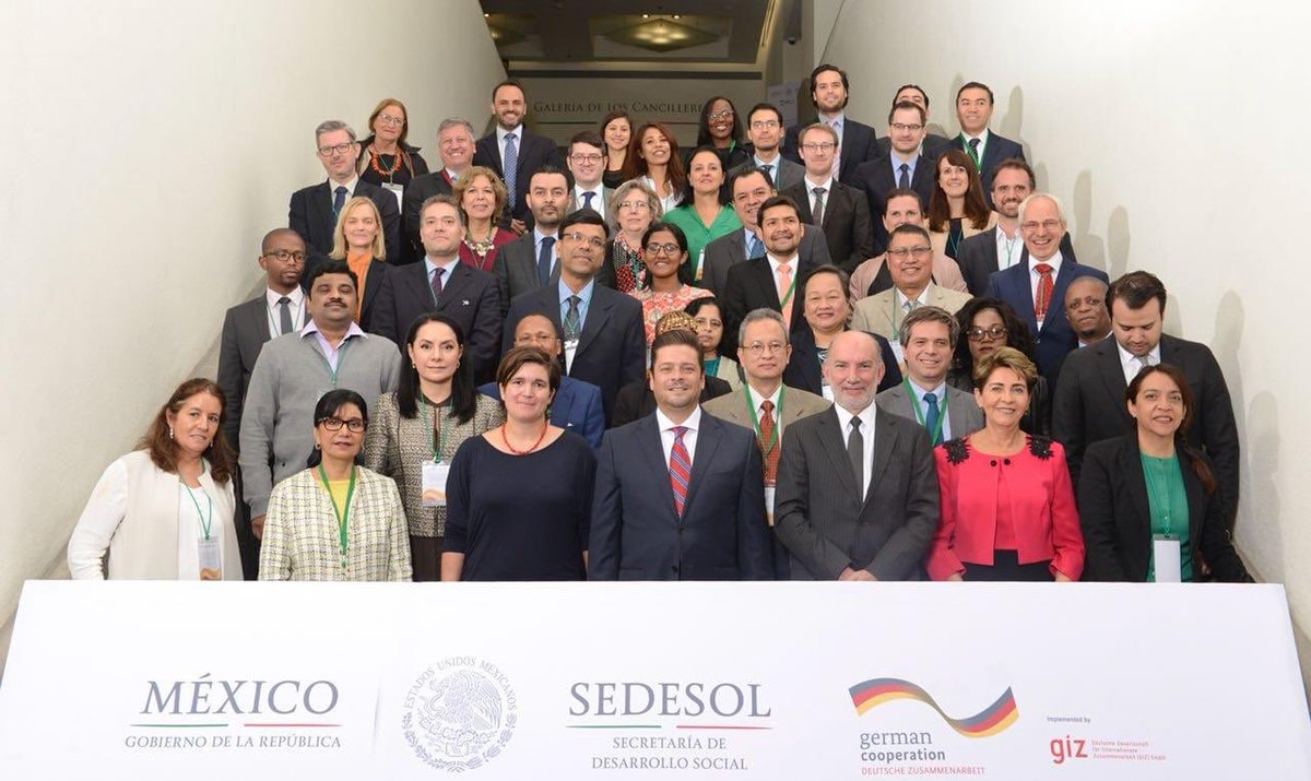 jgarciabejos's tweet image. Agradezco a todos los funcionarios que compartimos la visión de generar políticas públicas sociales de Estado, transparentes y capaces de generar resultados! #SemanaProtecciónSocialMx #SocialProtectionWeekMx