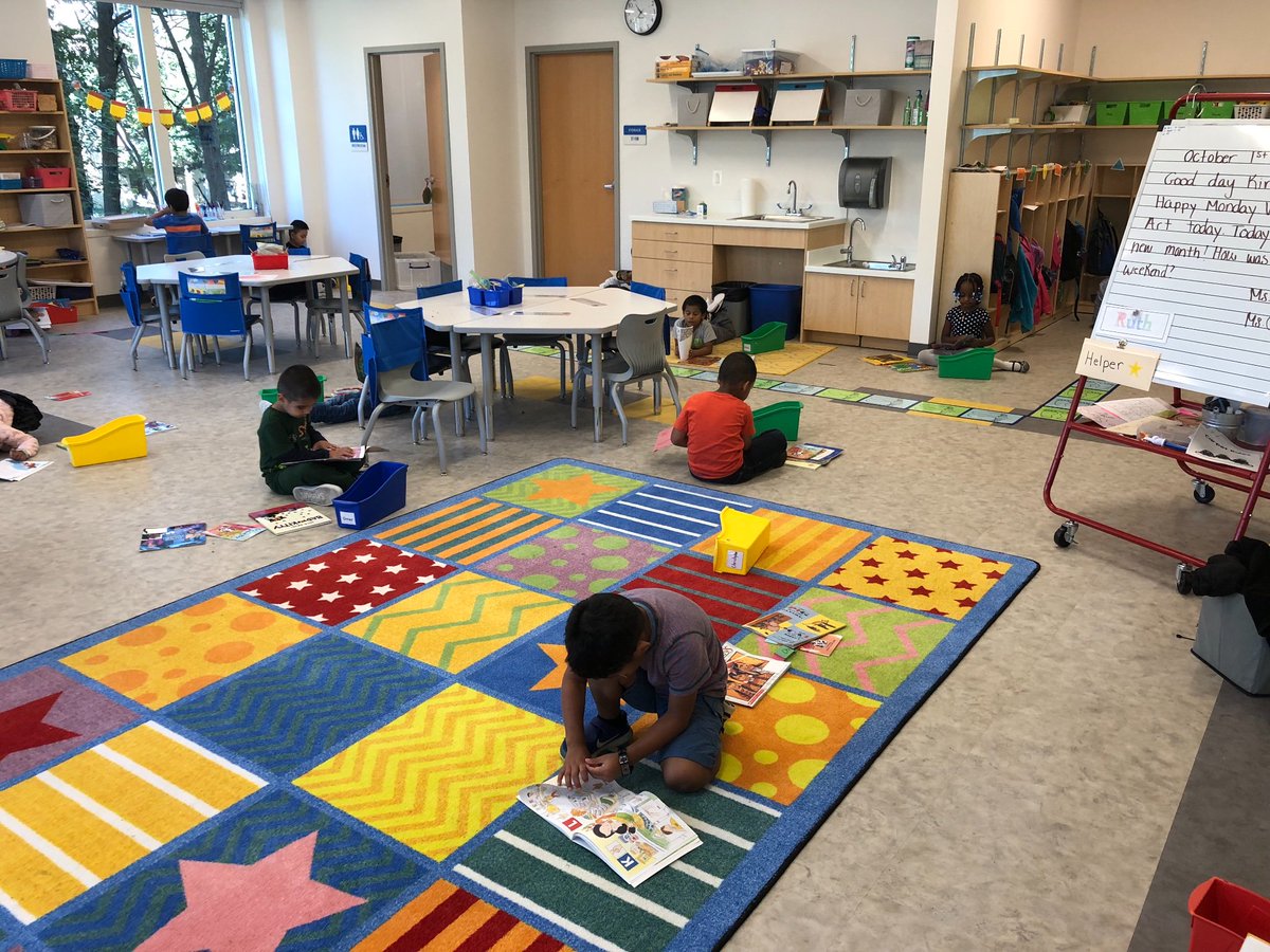 KinderSide's tweet photo. Our stamina and reading muscles have grown so much! Reading can be done all around our room. #first6weeks #everystudent @FerdinandTDayES https://t.co/iuxZ7ke7Rf