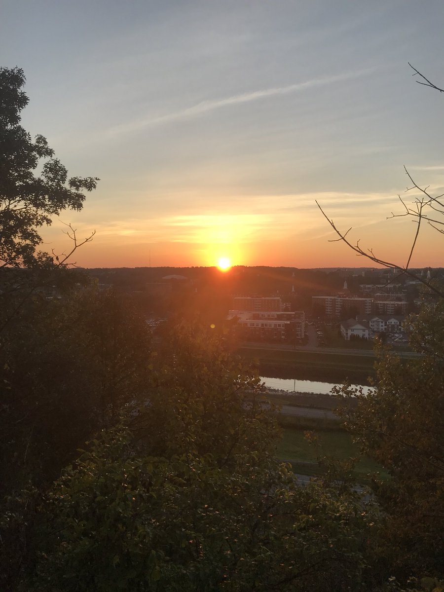 mac_rankin's tweet photo. Chase the sunset🌞 https://t.co/ft16IGFEYr