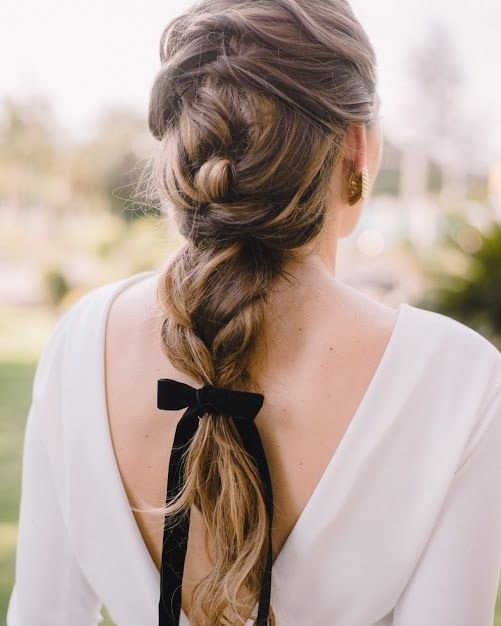 Ideas para tu peinado de novia
Más en el link de nuestra bio.

#boda #bodas #wedding #mecaso #bridesmaids #bodas2018 #ideasdeboda #peinados #trenzas #moda
Mucho más en nuestra web tienda.tiestayboda.net
