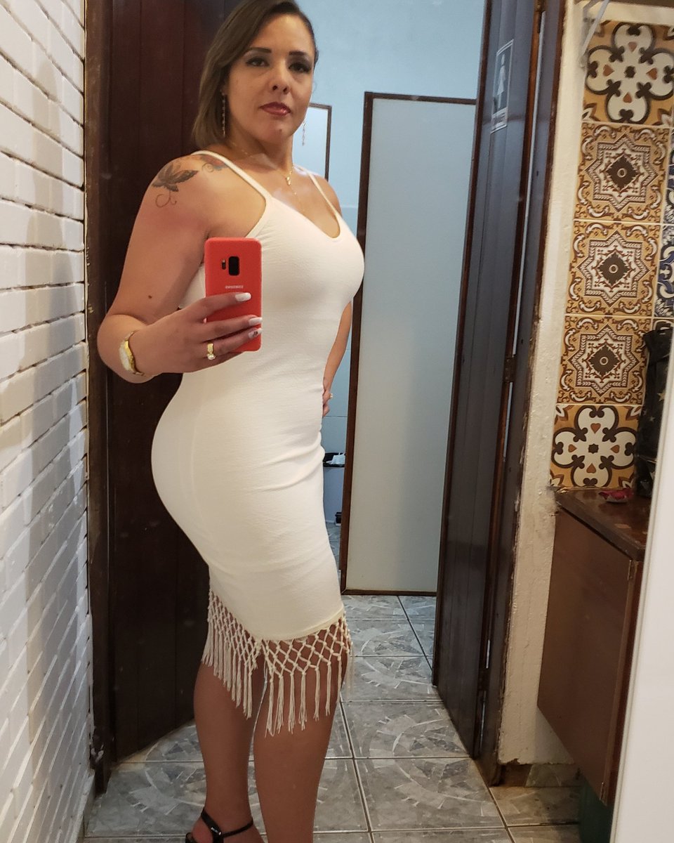 RaquelNubian's tweet photo. Já foi o tempo em que eu me preocupava com a opinião dos outros, hoje em dia eu passo por cima e pronto, tudo certo. https://t.co/q1eGQgBkAq
