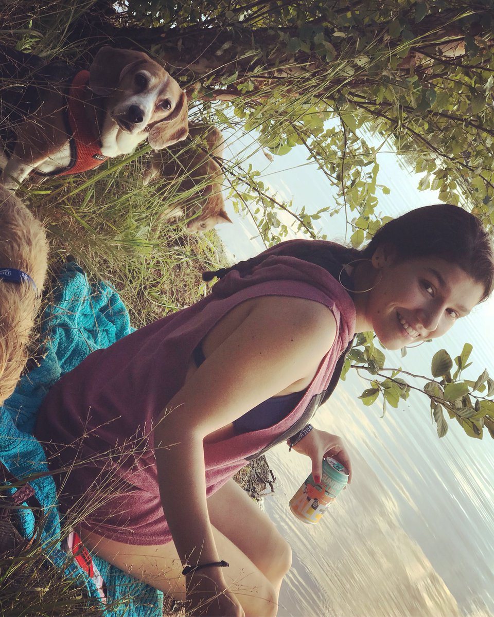 AutonomeeTV's tweet photo. A lovely photo my mom took of me, Smeagle, and Tomas 🐶♥️🐱
This week’s stream schedule is as follows (EST):
M 6:30-7:30pm
T 8-10am
W 11:30am-1pm
Th 8am-9:45am
Kind of wonky but bear with me 🐻
#twitch #twitchaffiliate #twitchgirl #twitchgirls #xboxone #positivity #battlefront https://t.co/2Tn3ZaNzyq
