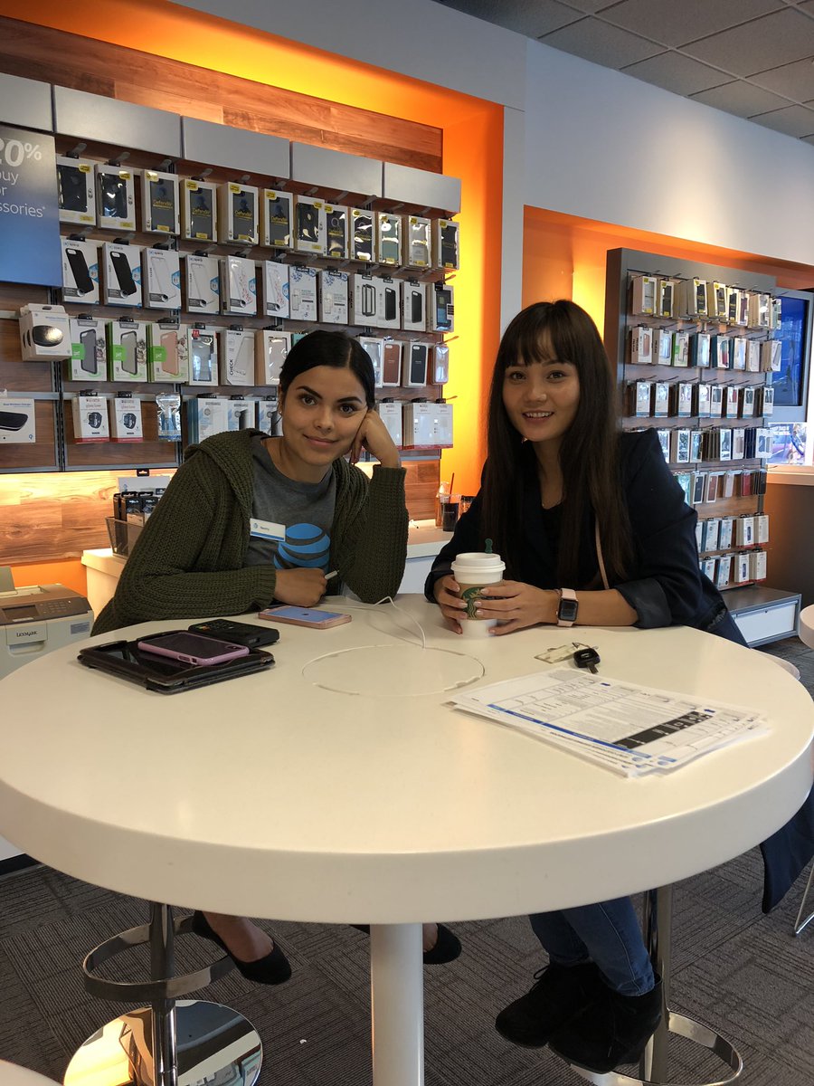 biggjohnson2k's tweet photo. Cold rainy day = Retail sunshine #merlehay #CSWWarmWelcome #BOLDNorthernPlains @TrentMitchell16 @CarmenC1110 https://t.co/bcdlmdmz9V