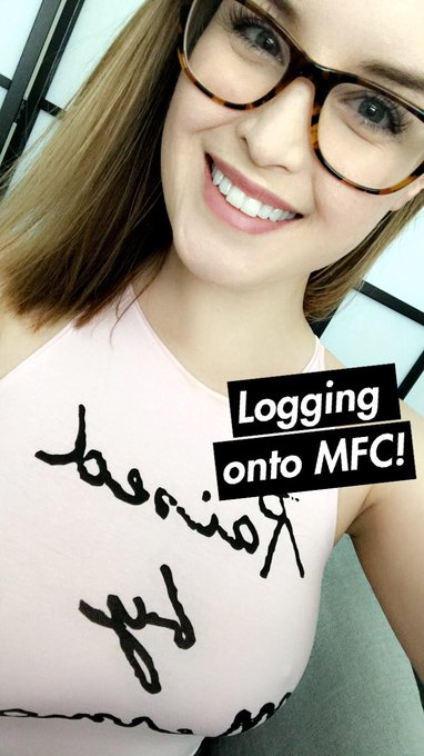 Hi hi hi! Come hangout with me on MFC! https://t.co/ObdtK2Gcq7 https://t.co/AqvXdvPhYD<a href="/tag/onmfc"class="tags"><span>#onmfc</span></a>