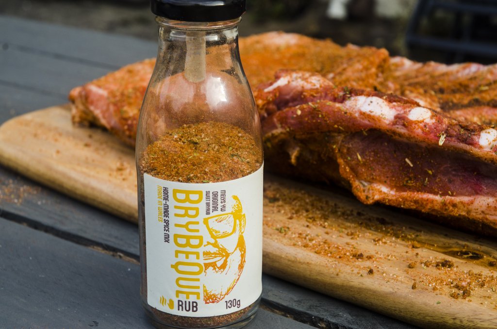 Really huge <a href="/brybeque/">brybeque</a> rubbed pork ribs/belly from <a href="/chrisHbutcher/">Chris Hayman Butcher</a>. Super delicious but next time I'll get something a bit smaller haha. themunchandtattle.blog/2018/10/01/bry…