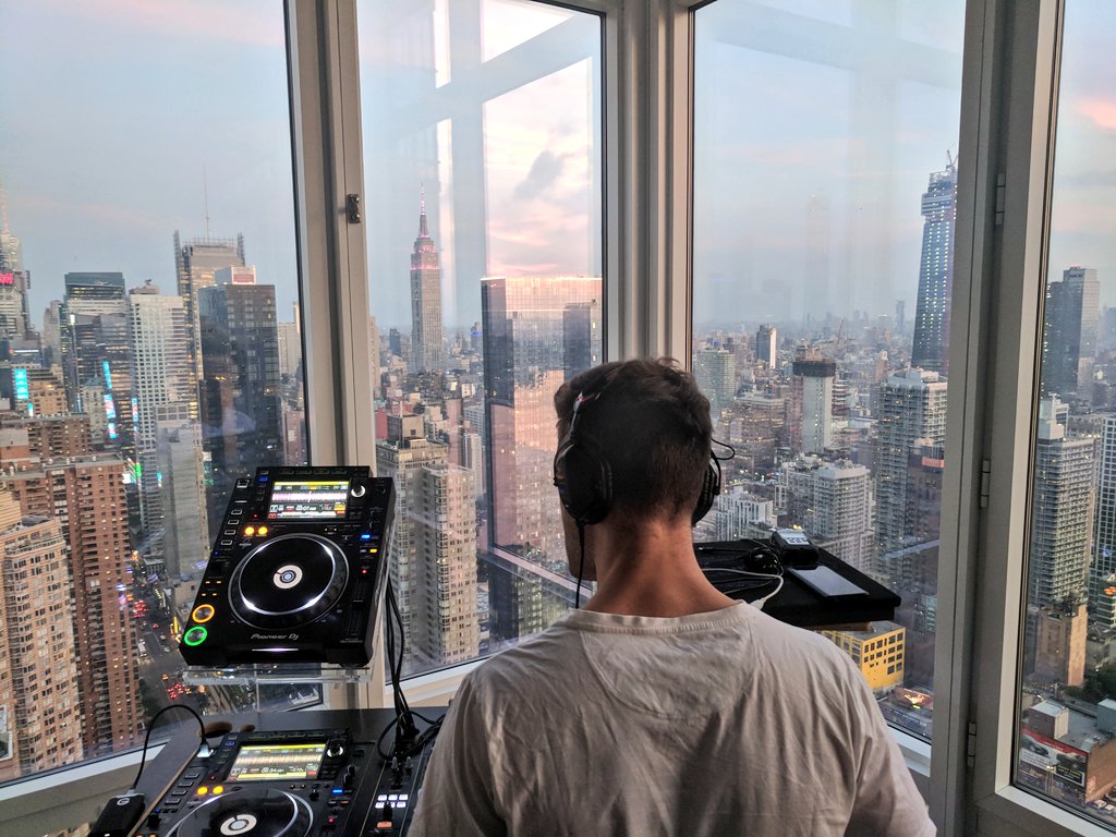 Intersect42's tweet image. The DJ booth in the Sky!