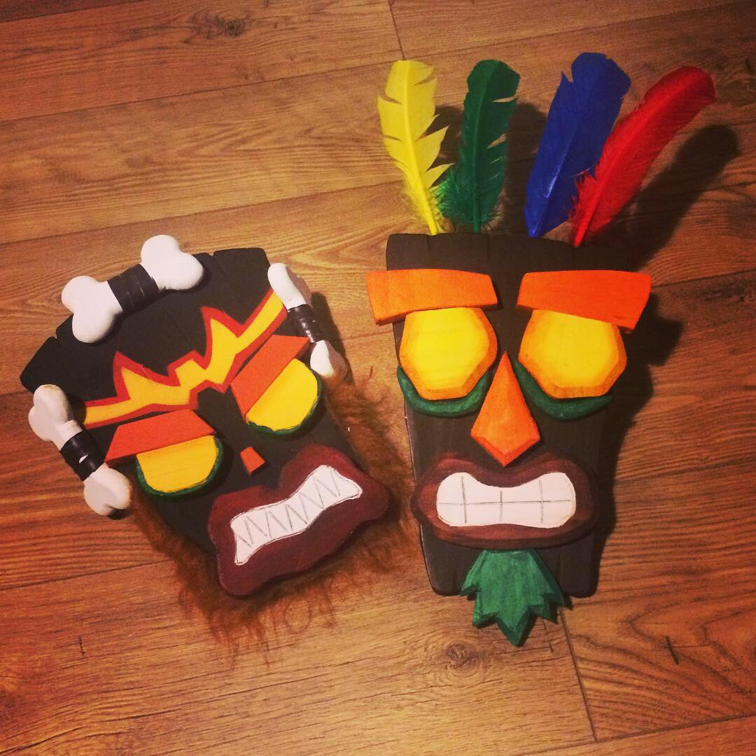 Ziekaru's tweet photo. A few customers at #rtxlondon mentioned they would love to see an Uka Uka mask. So here it is! #ukauka #crashbandicoot #prop #replica https://t.co/AhAaCO1RwG