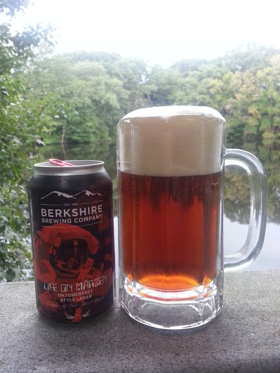 beer_likes's tweet photo. @pintsonthepike @BerkshireBrewCo Hear, hear! https://t.co/qkOToa0iTN
