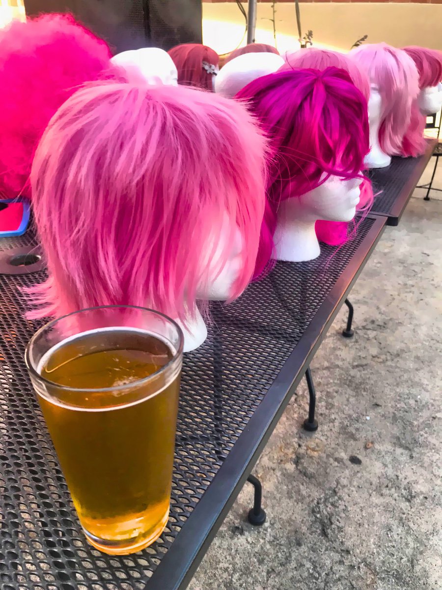 The <a href="/SusanGKomen/">Susan G. Komen</a> Big Wig Kickoff is happening now at #BristolStation. Proud to join with @KomenVirginia and support this worthy cause. Cheers! 🍻