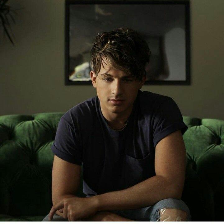News_CharlieP's tweet photo. Billboard Hot 100:

#61 - "The Way I Am", @charlieputh (+7) *new peak* [5 weeks]. https://t.co/CiZ5rvO4CE