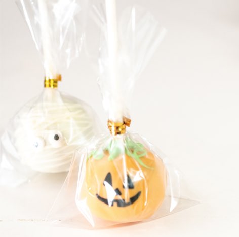 jenni_pops's tweet photo. They’re Heeeere… 

Enjoy our frighteningly fun assortment of Halloween Pops, made especially for boys and ghouls who like a little spooky with their sweet! 

No eye of newt or wing of bat. We promise. 🦇

Pre-order your pack by October 15th. 

https://t.co/Vj9Zlvy7Hv https://t.co/W1p8sOol2S