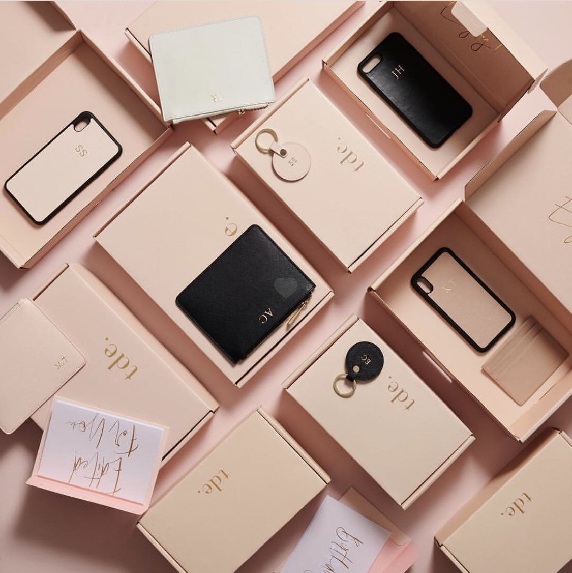 Gifting made #easy for under $150, $100, and $50- boxed w/the cutest complimentary gift cards going around 🎁💝🎁 #thedailyedited instagram.com/p/BoaH_hBgvqk/…