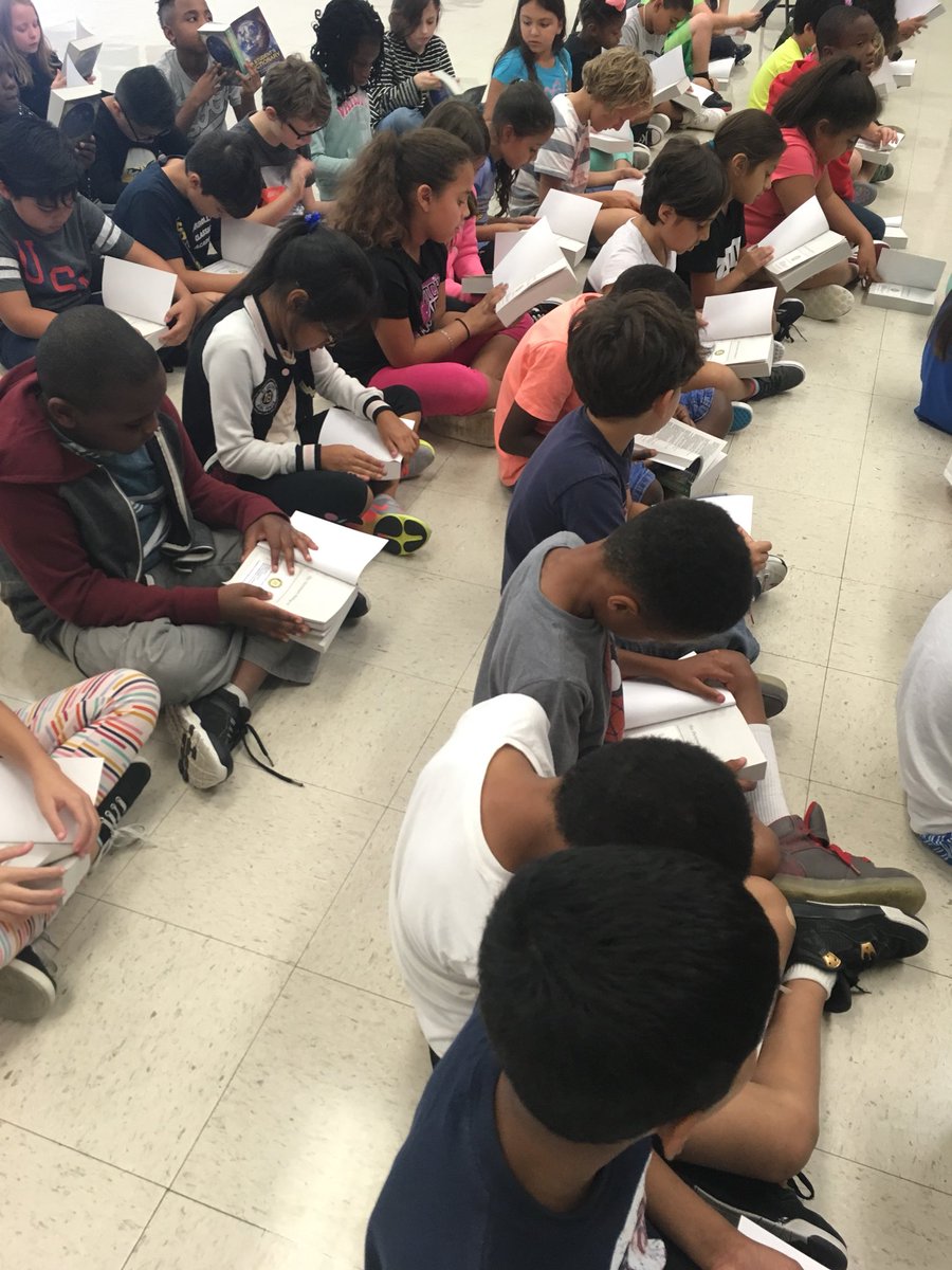 Special thanks to <a href="/DentonRotary/">Denton Rotary</a> for providing all of our third graders with dictionaries today! #wearethechangeweseek #DentonISDdelivers <a href="/EversParkElem/">EversParkElementary</a> <a href="/tuckerlct/">Linda Tucker</a>