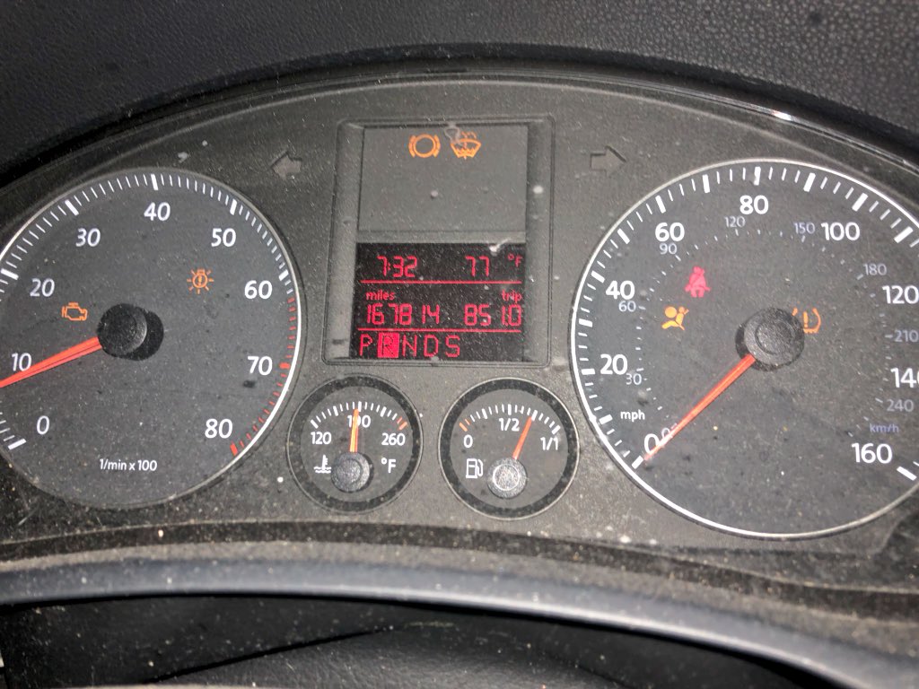 paigey_poooo's tweet photo. Every time a new light turns on in my car I feel like I leveled up in a video game. Today I’m on level: get new fucking brake pads.#isslit https://t.co/vAgfTG7sRz