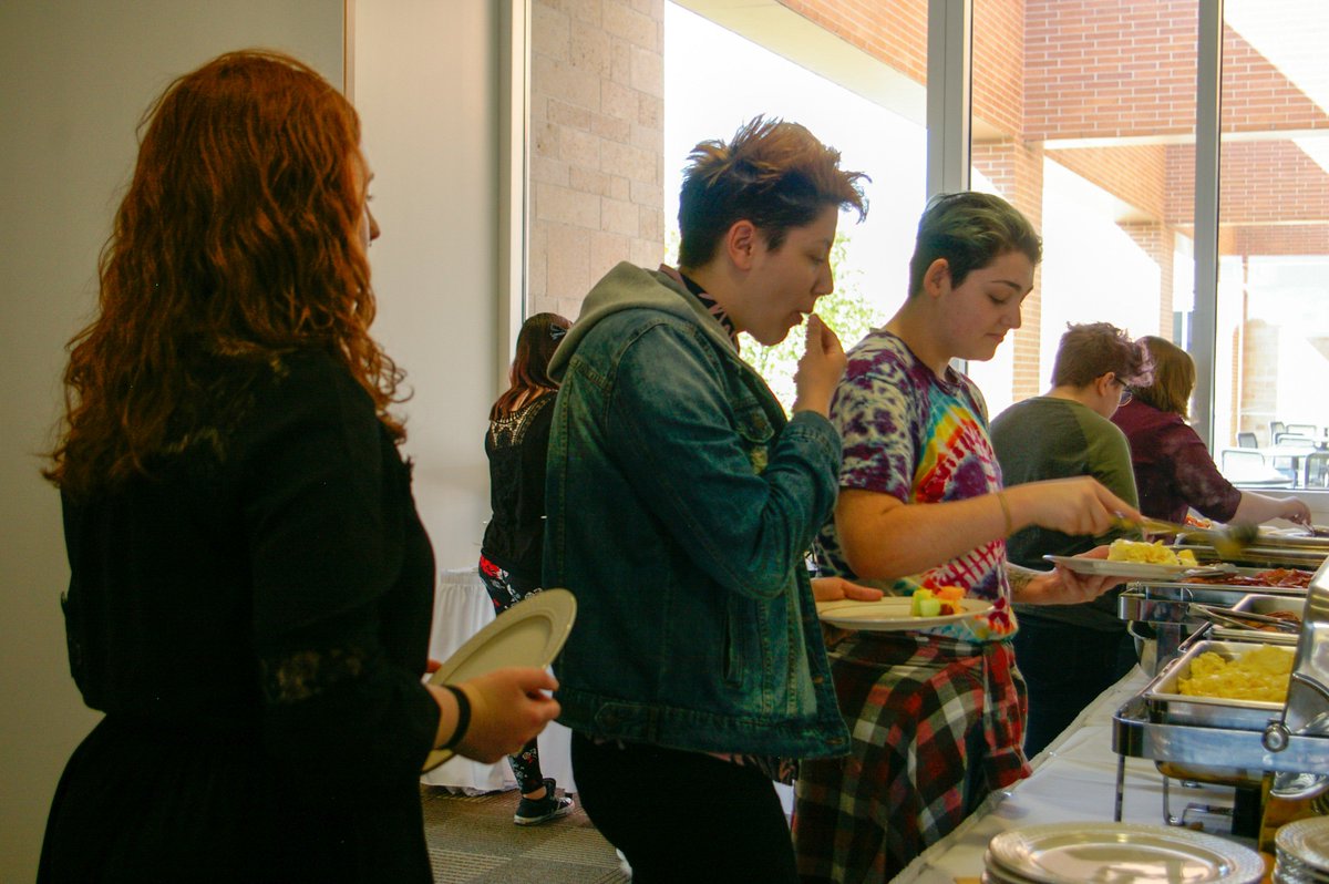 ValpoAlliance's tweet photo. Had fun at the Homecoming Brunch on Sunday! Thank you to everyone who attended! Don't worry, if you missed this, there are still plenty of events left for #OUTober @ValpoU. Come to the meeting TOMORROW @ 8PM for more details and a presentation on healthy LGBT relationships. https://t.co/4z4STGSrHj