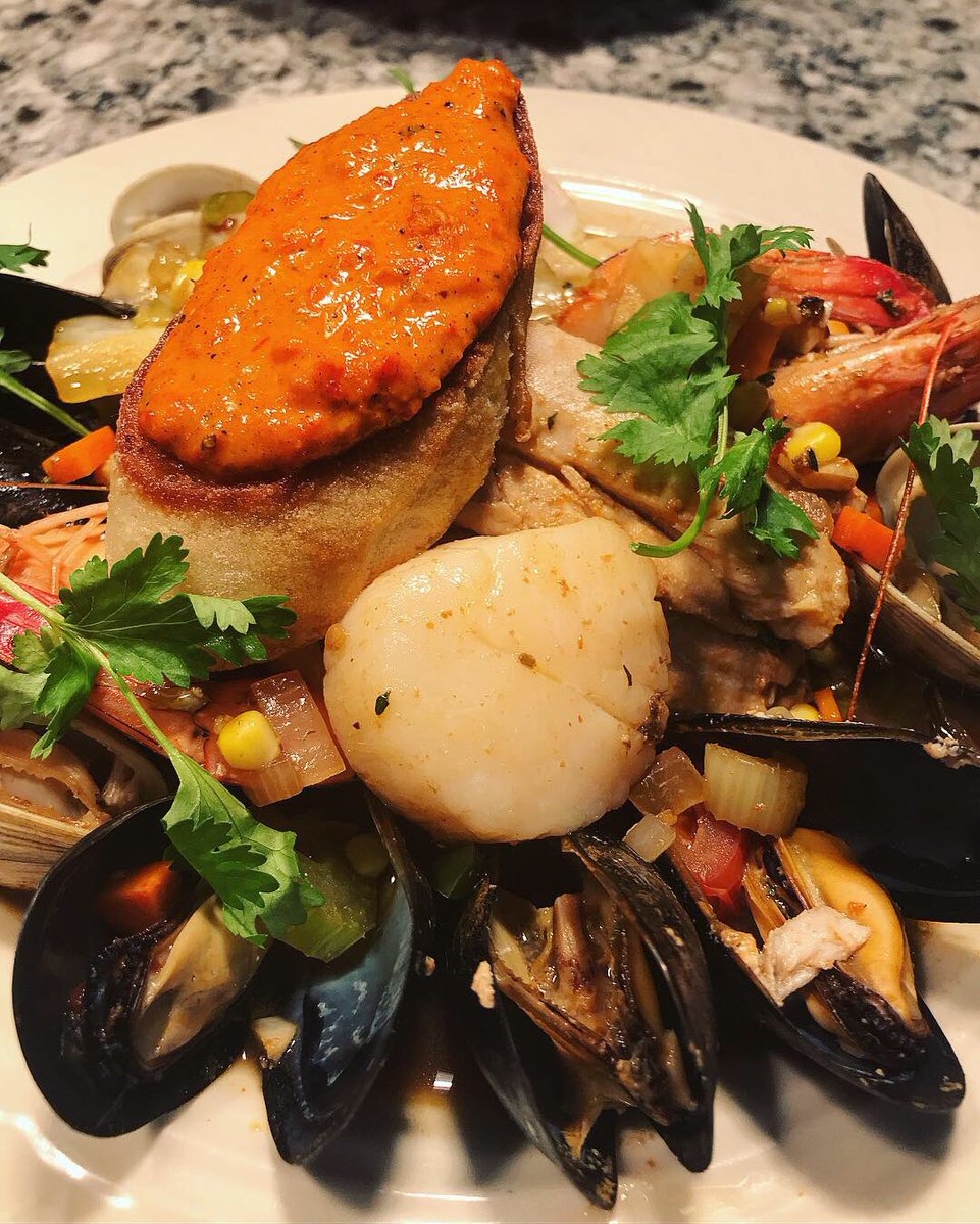 TheLexMN's tweet photo. Join us in honor of #NationalSeafoodMonth! Try our sustainable Seafood Booya, our play on a midwestern classic! Weβll be serving it up all October in association with @beardfoundation and @oceanconservancy #FishGuys #SmartCatchMN #KeepOceansFishy #TheLexMN #EastOfTheRiver https://t.co/paJlVKrcl9