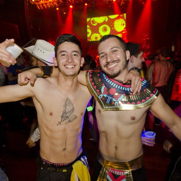 gaymafiaboston's tweet photo. EPIC returns for #Halloween!
๐ Join us at @hobboston on Saturday 10/27.
๐ถ Music by @danielsl8r!
๐ป $1,000 costume contest hosted by MIZERY!
#gayboston #boston #gaynightlife #epicsaturdays https://t.co/KgbtXwb8He